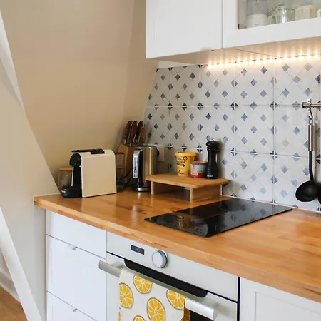 Beautiful T2 With Terrace In The 10th Apartment *