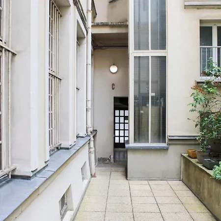 Apartment Beautiful T2 With Terrace In The 10th