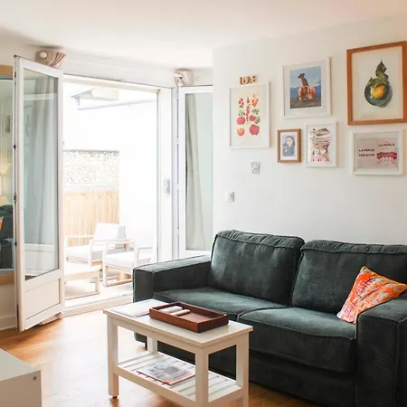 Beautiful T2 With Terrace In The 10th Apartment