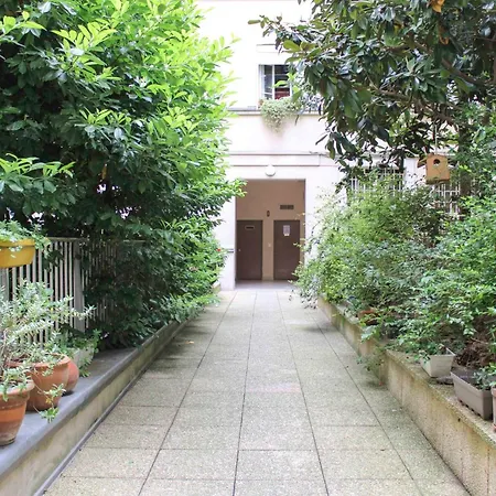 Beautiful T2 With Terrace In The 10th Apartment Paris